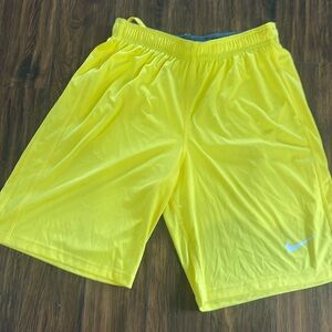 Nike clasic men basketball short Yellow